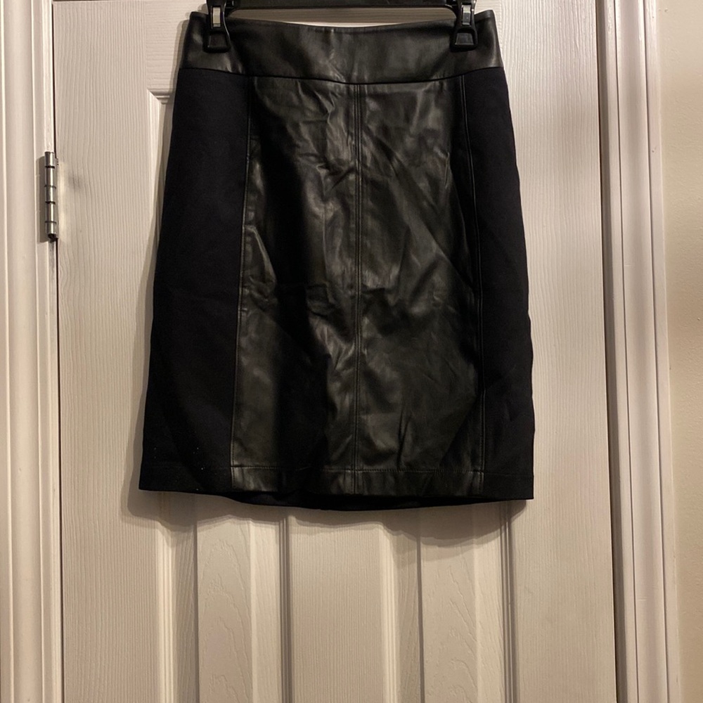 Cabi black skirt